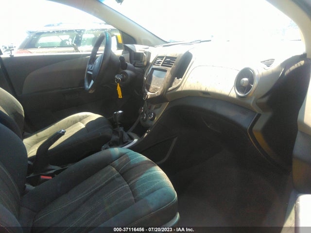 Chevrolet SONIC LT 2015 1G1JD6SH8F4202822 Image 5