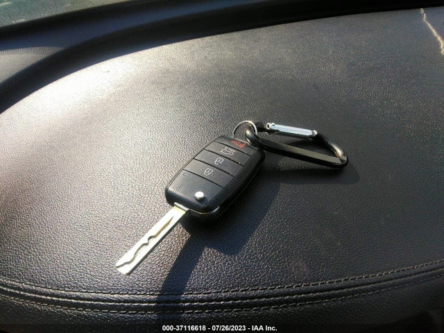 KIA SORENTO LX 2017 5XYPGDA39HG215800 Image 11