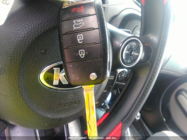 KNDJN2A2XK7662020 KIA Soul Base