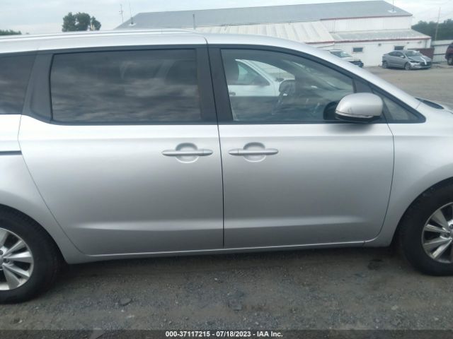 KNDMB5C11G6150817 KIA SEDONA LX