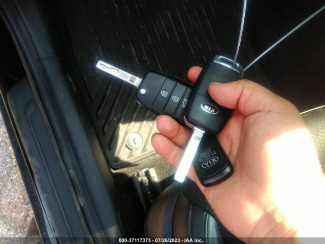5XXGT4L39JG203553 KIA Optima S
