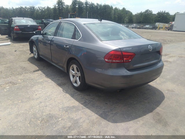 1VWAT7A33FC076202 Volkswagen Passat 1.8t Limited Edition