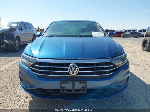 3VWCB7BU5KM247916 Volkswagen JETTA SE