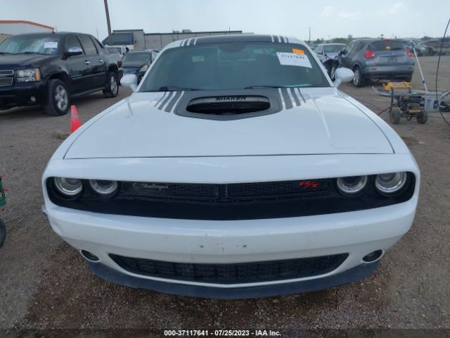 2C3CDZBT8JH252707 Dodge Challenger R/t Plus Shaker