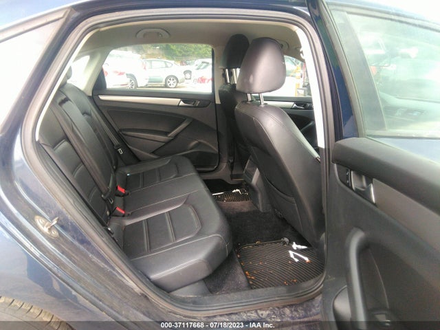 1VWAT7A32EC077243 Volkswagen Passat Wolfsburg Ed