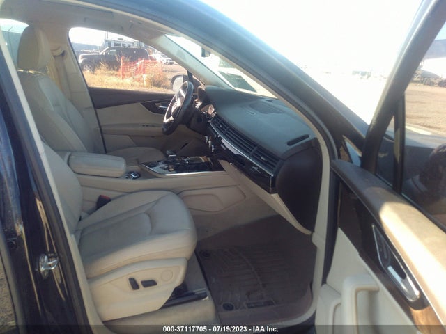 WA1LHAF70HD039606 Audi Q7 Premium Plus