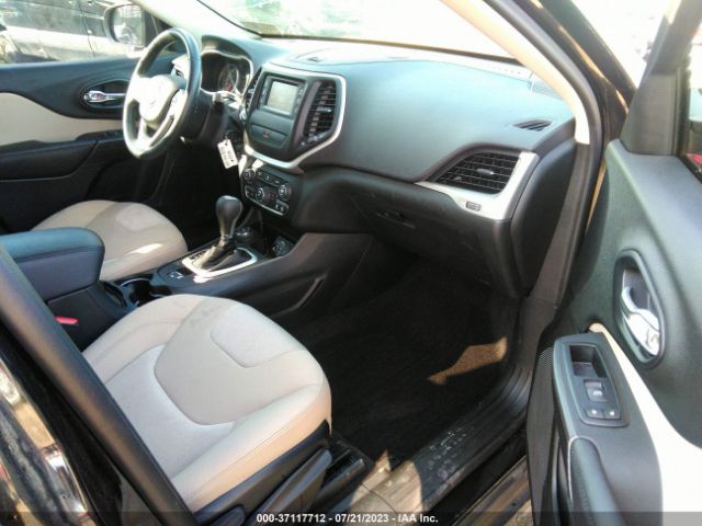 1C4PJMAB6GW294174 Jeep Cherokee Sport