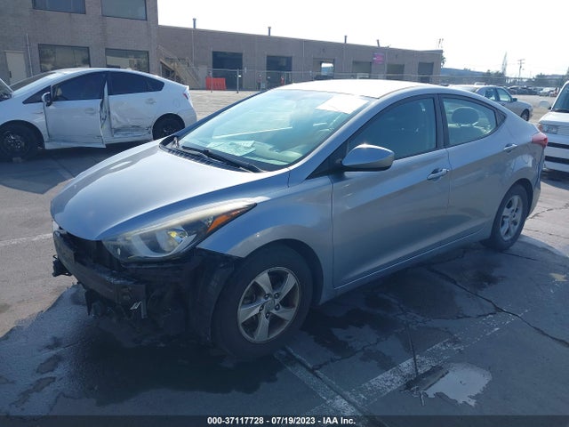 Hyundai ELANTRA SE 2015 5NPDH4AE8FH571694 Image 2