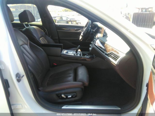 WBA7T2C04LGL17978 BMW 7 Series 740i