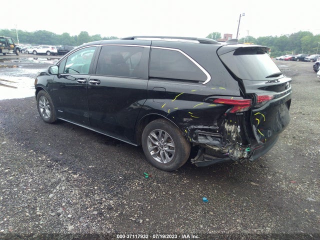 2021 TOYOTA SIENNA XLE VIN: 5TDJRKEC3MS021551