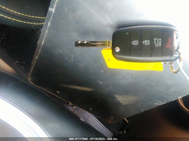 KNDJP3A53F7772651 KIA SOUL +
