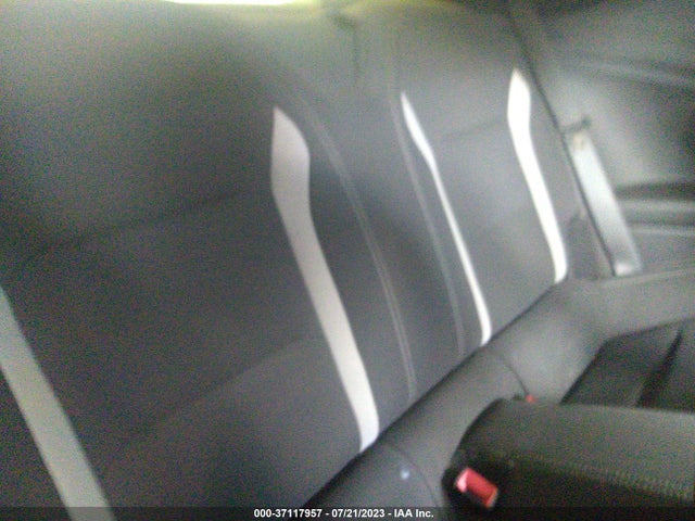 Chevrolet Camaro 1lt 2017 1G1FB1RS1H0200470 Image 8