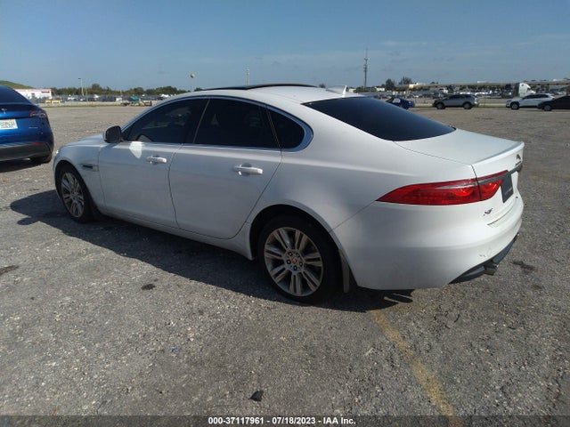 2017 JAGUAR XF 35T PREMIUM VIN: SAJBJ4BV4HCY40395