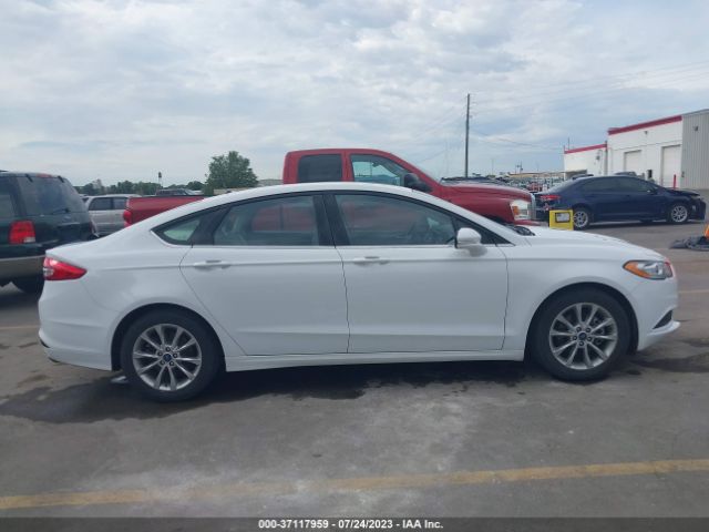 3FA6P0H71HR388963 Ford FUSION SE