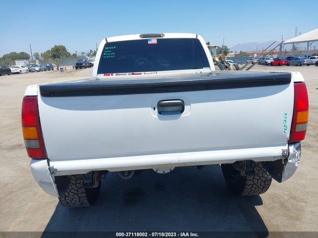 2000 CHEVROLET SILVERADO 1500 LS VIN: 2GCEC19T5Y1162092