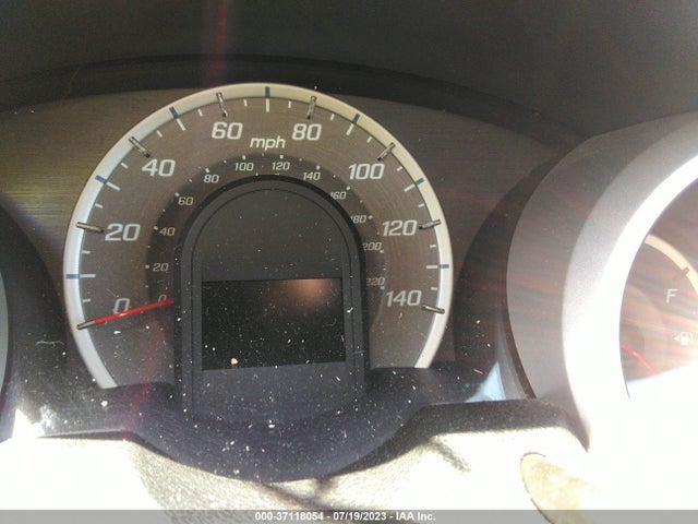 2013 HONDA FIT VIN: JHMGE8H36DC045010