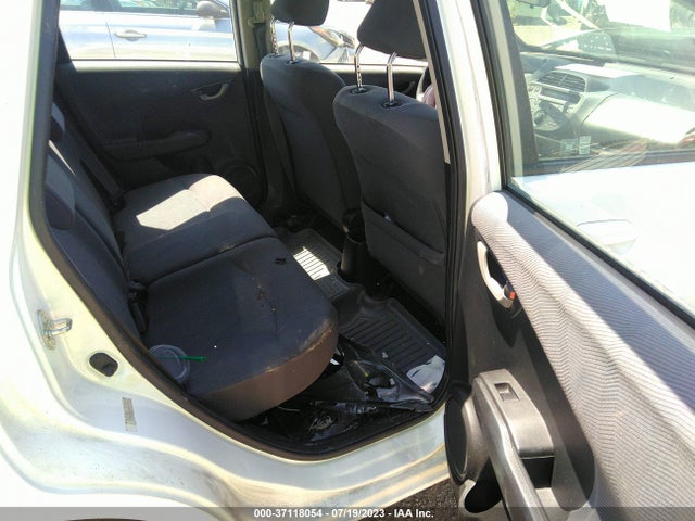 2013 HONDA FIT VIN: JHMGE8H36DC045010