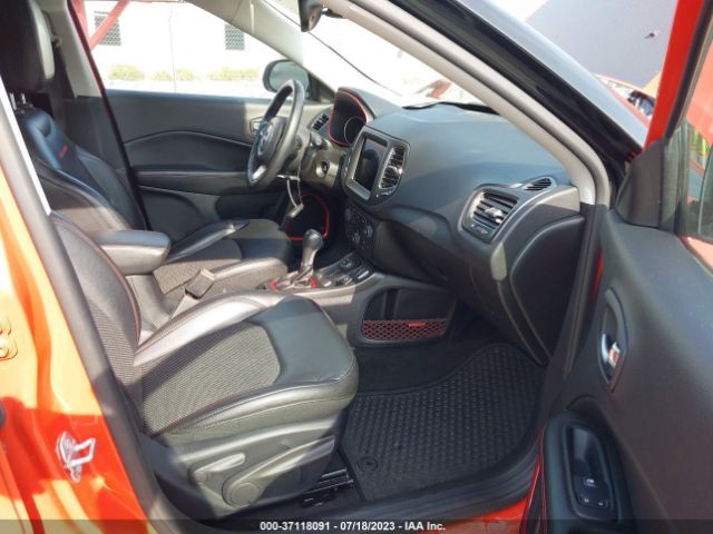 3C4NJDDB8JT255540 Jeep Compass Trailhawk