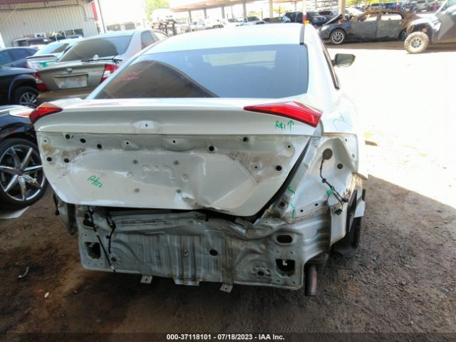 19XFC2F62KE012475 Honda Civic Sedan Lx