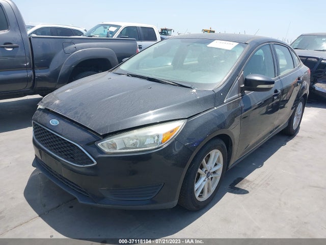 Ford FOCUS SE 2015 1FADP3F24FL202571 Image 2