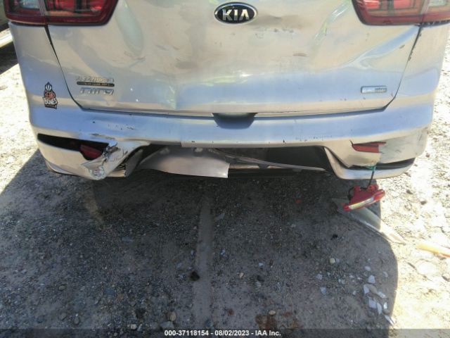 KNDCB3LC5H5071949 KIA NIRO LX