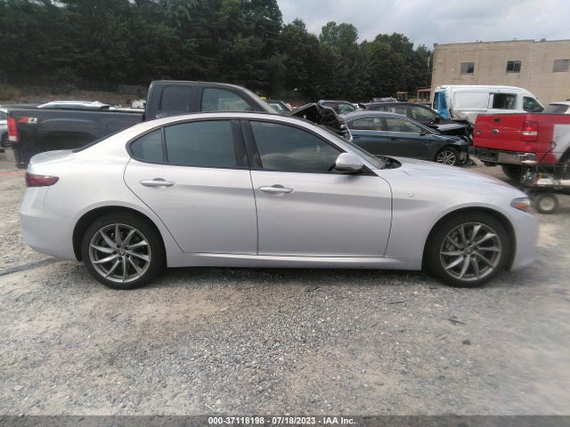 2022 Alfa Romeo Giulia, VIN: ZARFANBN6N7653109