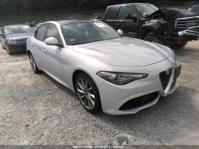 2022 Alfa Romeo Giulia, VIN: ZARFANBN6N7653109