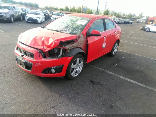 Chevrolet SONIC LTZ 2015 1G1JE5SB6F4212462 Image 2