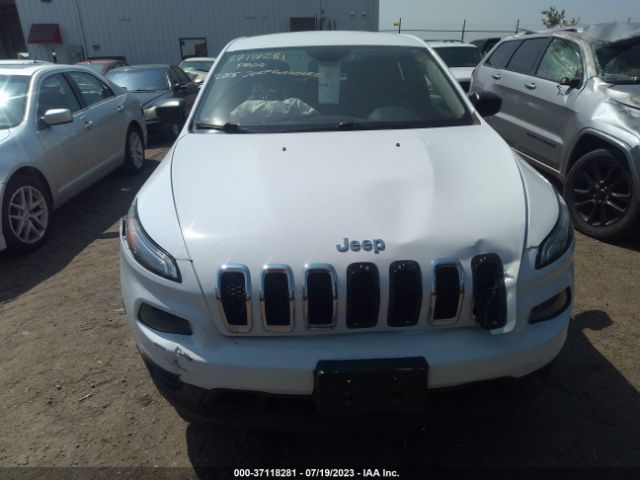 1C4PJMAB6FW775640 Jeep Cherokee Sport