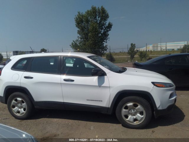 1C4PJMAB6FW775640 Jeep Cherokee Sport