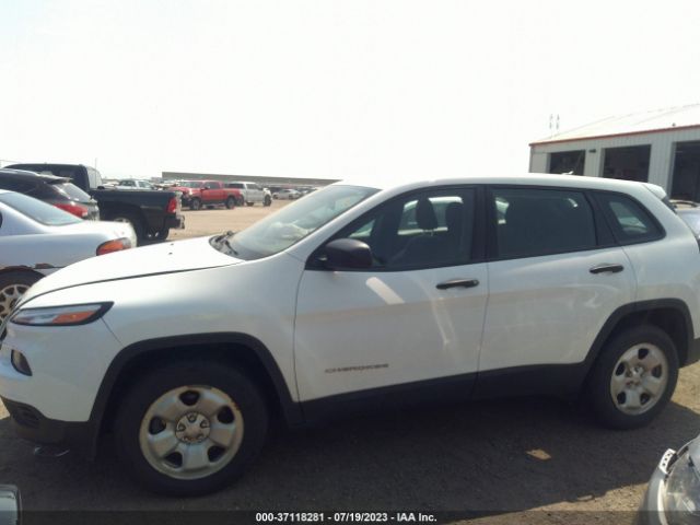 1C4PJMAB6FW775640 Jeep Cherokee Sport