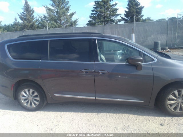 2C4RC1BGXHR561466 Chrysler Pacifica Touring-l