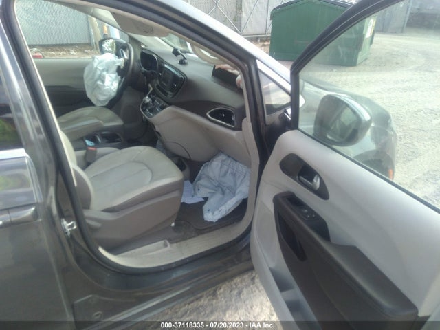 2C4RC1BGXHR561466 Chrysler Pacifica Touring-l