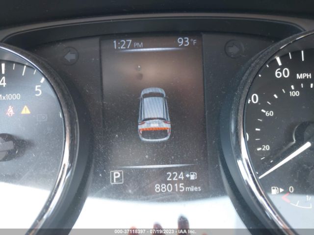 JN1BJ1CR1HW115675 Nissan Rogue Sport Sv