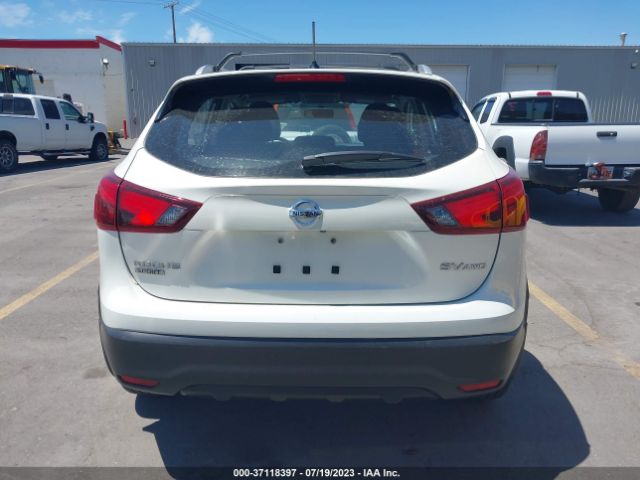 JN1BJ1CR1HW115675 Nissan Rogue Sport Sv