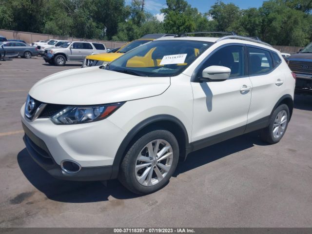 JN1BJ1CR1HW115675 Nissan Rogue Sport Sv
