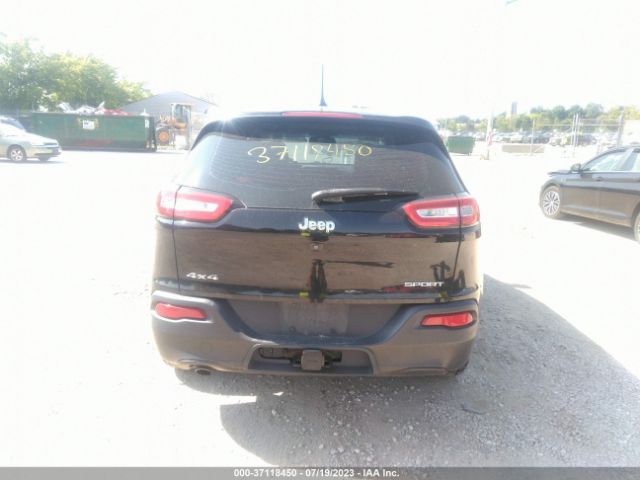 1C4PJMAB5FW565014 Jeep Cherokee Sport