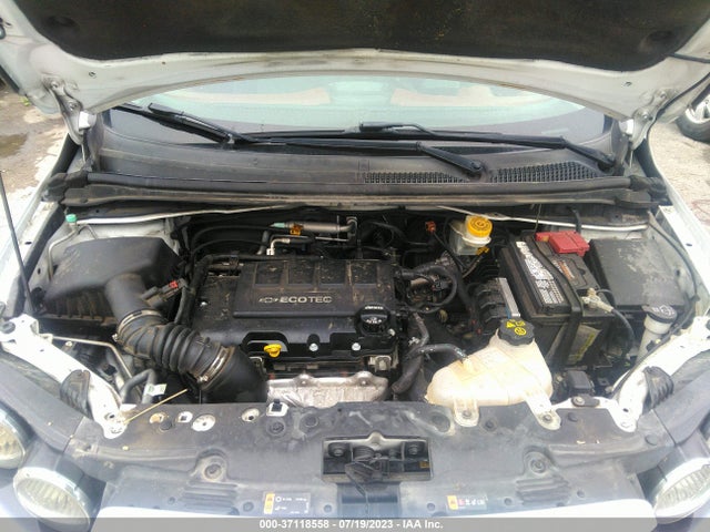 Chevrolet SONIC LTZ 2015 1G1JF6SB3F4100043 Image 10