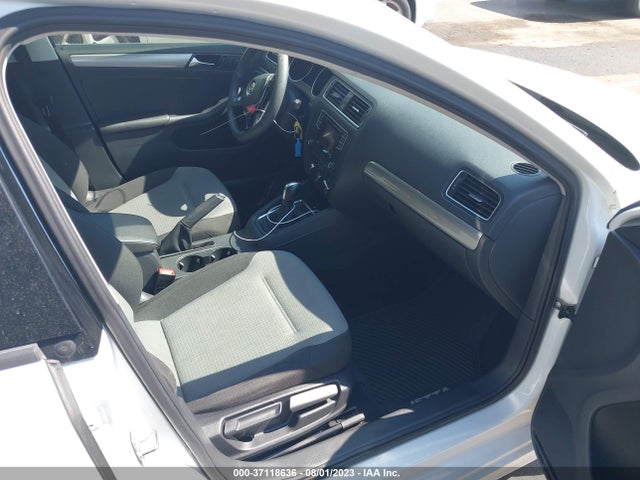 3VW2B7AJ2JM210890 Volkswagen Jetta 1.4t S