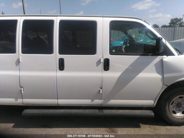 Chevrolet Express Passenger Ls 2019 1GAZGNFGXK1365974 Image 13