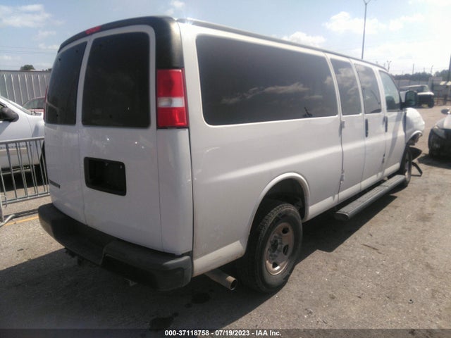 Chevrolet Express Passenger Ls 2019 1GAZGNFGXK1365974 Image 4