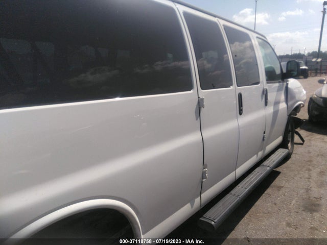 Chevrolet Express Passenger Ls 2019 1GAZGNFGXK1365974 Image 5