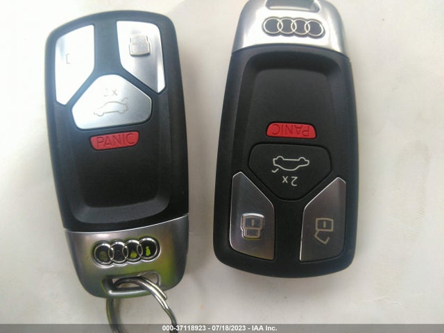 WAUGMAF46KN010733 Audi A4 Premium/titanium Premium