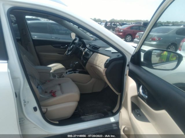 JN8AT2MT8JW458593 Nissan Rogue Sl