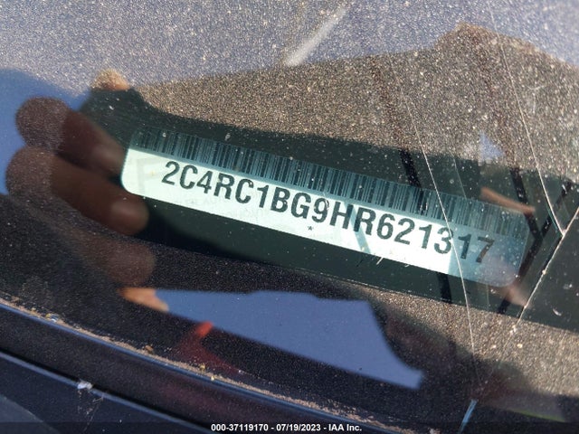2C4RC1BG9HR621317 Chrysler Pacifica Touring-l
