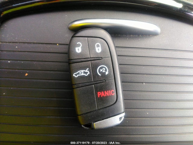 2C3CCAGG6GH162108 Chrysler 300 300s