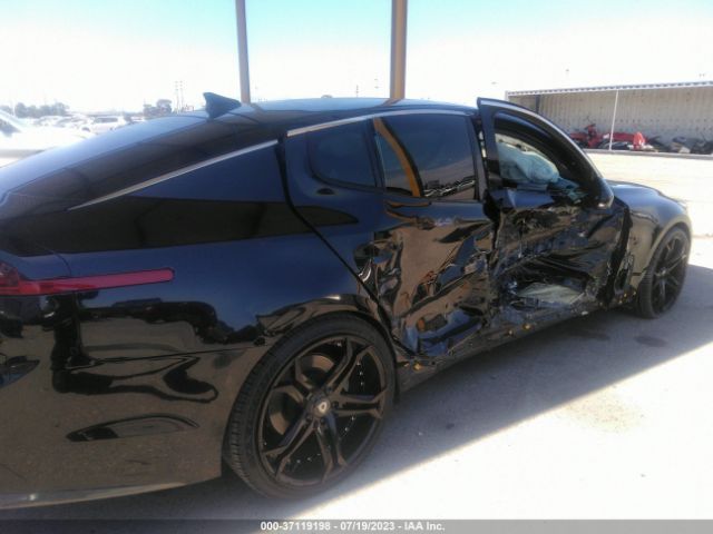KNAE15LA1J6015221 KIA Stinger Base