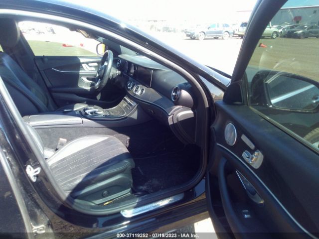 WDDZF4KB5KA517745 Mercedes-Benz E-class E 300