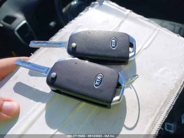 KNDP63AC2M7876525 KIA SPORTAGE S