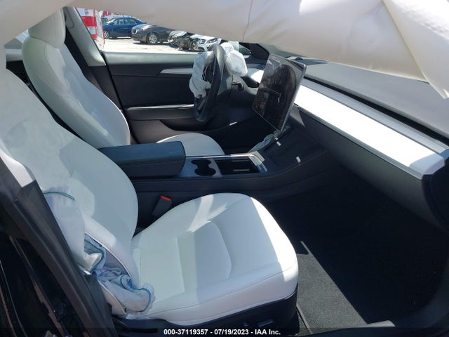 2022 Tesla 3, VIN: 5YJ3E1EC6NF329365